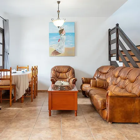 Aretina's Lanzarote Retreat * كوستا تاغيسي