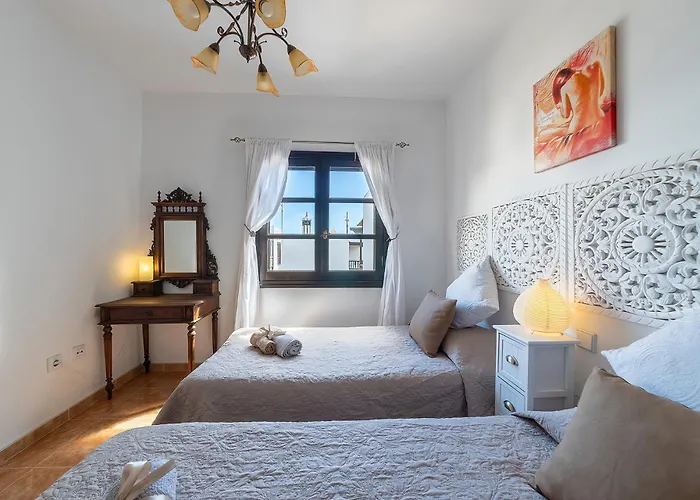 Aretina's Lanzarote Retreat בית נופש קוסטה טגוויסה